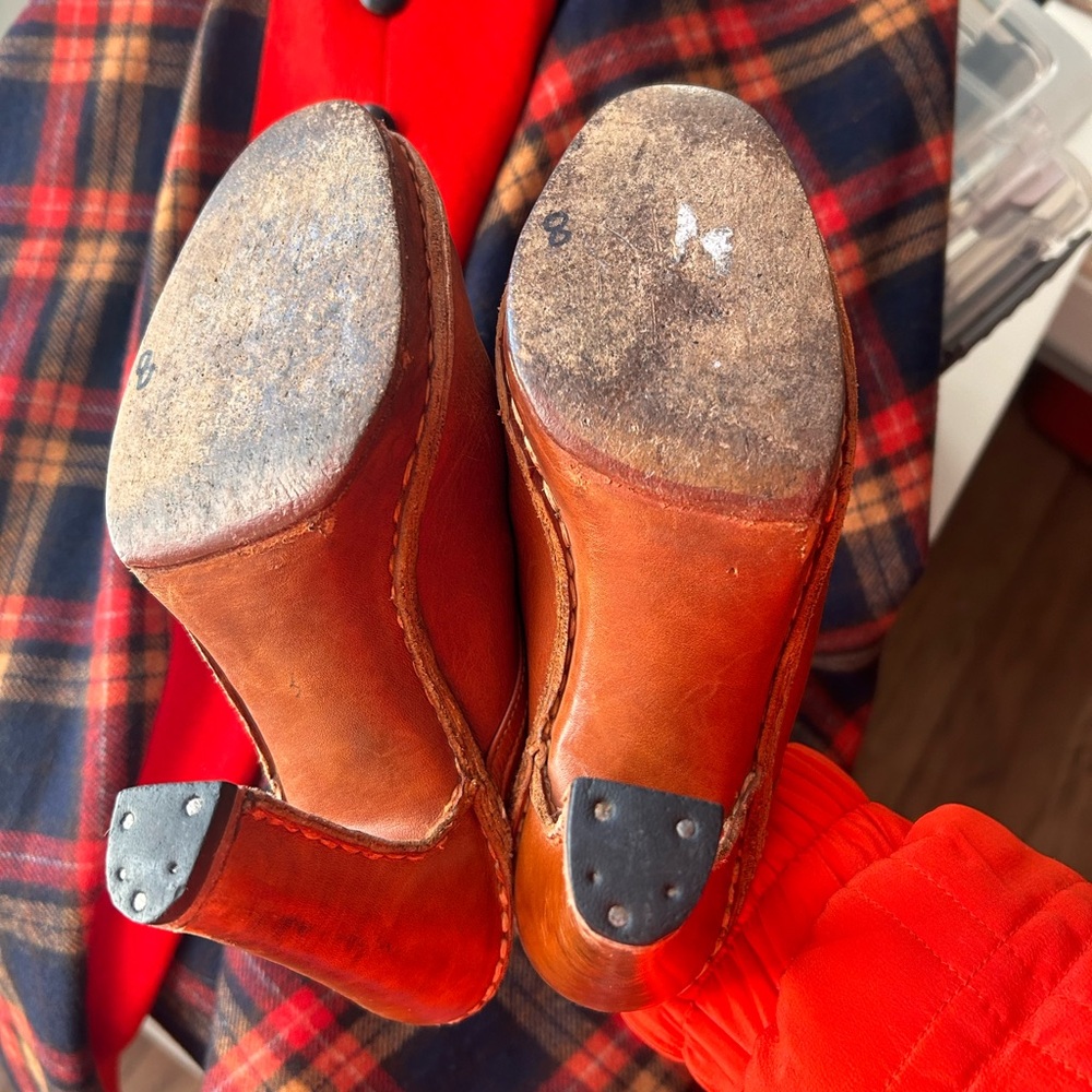 VINTAGE | Leather Mules | 1970s Iconic - Picture 5 of 9